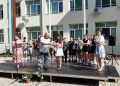В ОУ „Кирил Христов“ четвъртокласниците завършиха с впечатляващо тържество на открита сцена - ОУ Кирил Христов - Стара Загора