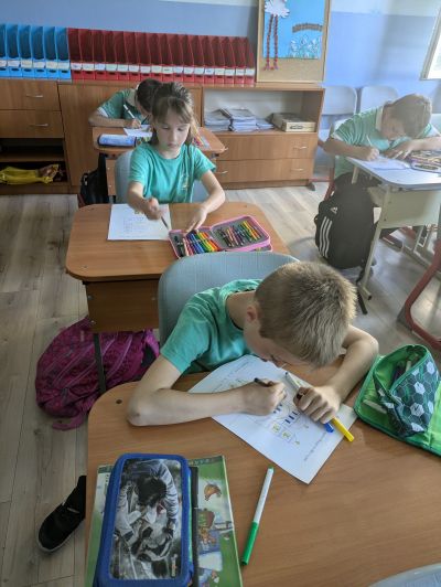 Второкласниците от ОУ „Кирил Христов“ с учител г-жа Весела Тодорова се запознаха с глаголицата 3