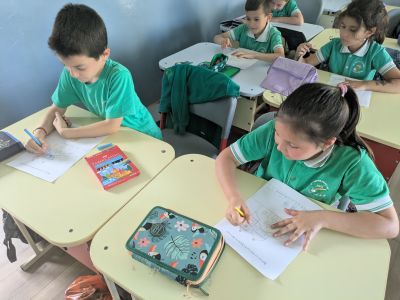 Второкласниците от ОУ „Кирил Христов“ с учител г-жа Весела Тодорова се запознаха с глаголицата 4