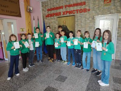 Изключителното представяне на ученици от нашето училище в Националното състезание „Таралеж" 1