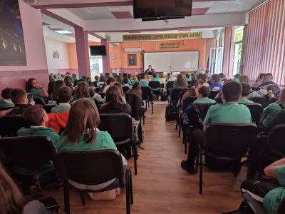 Петокласниците беседваха за БДП с гост от сектор „Пътна полиция“ 6