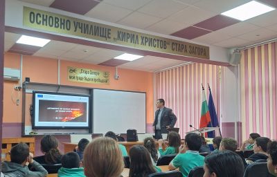 Четвъртокласниците се запознаха с тайните на пожарната безопасност в гората 1