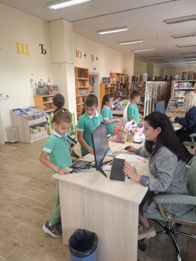 Посещение на учениците от II.В клас в Регионална библиотека “Захарий Княжески“ Стара Загора 6