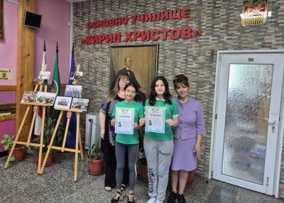 Петокласнички от ОУ „Кирил Христов“ спечелиха две поощрителни награди от Националния конкурс за рецитация на Яворова поезия „Подир сенките на облаците“ 1